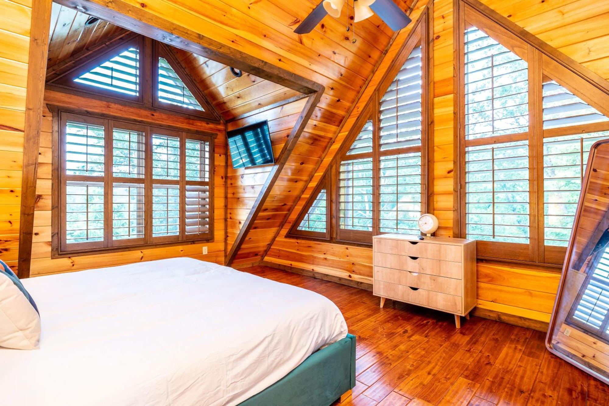 The Solstice - Amenities Galore Mountain Retreat جاتلينبرج المظهر الخارجي الصورة